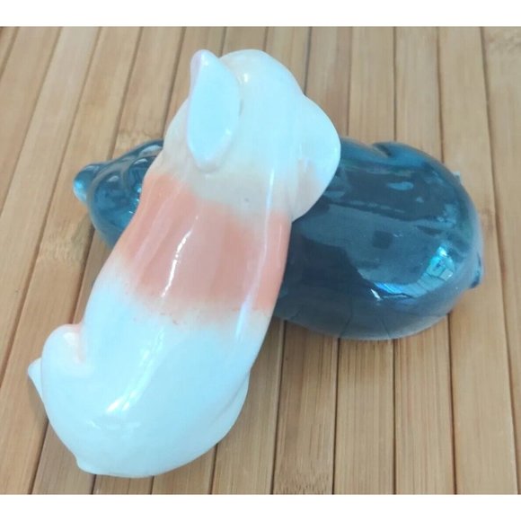 Ceramic Pigs Laying Down Nesting Hugging Overlapped Pink Gray Cuddle Napping - Picture 7 of 13